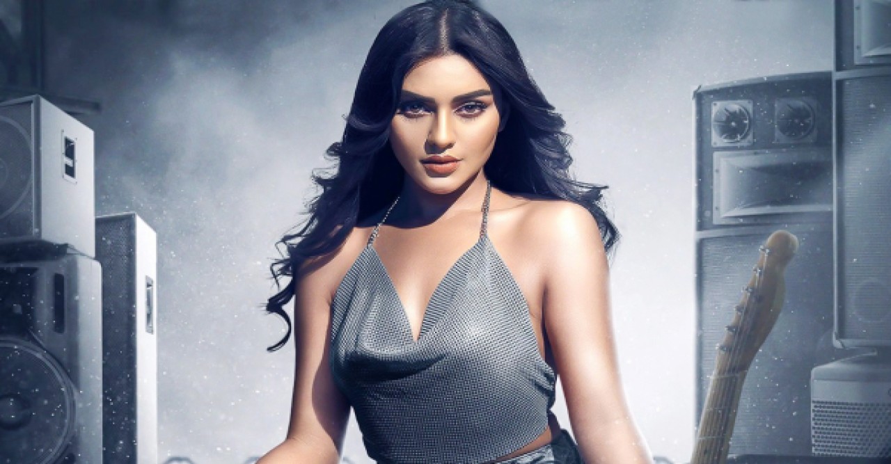 ভক্তদের ঈদ উপহার দিলেন নুসরাত ফারিয়া