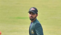 মুমিনুলের অধিনায়কত্ব ছাড়ার গুঞ্জন